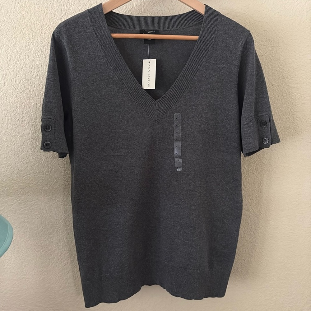 Ann Taylor Womens Size XL Cotton Nylon V-Neck Top Blouse Shirt Charcoal Gray NEW